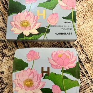 Hourglass Ambient Lighting Palette with Lotus Design - NIB